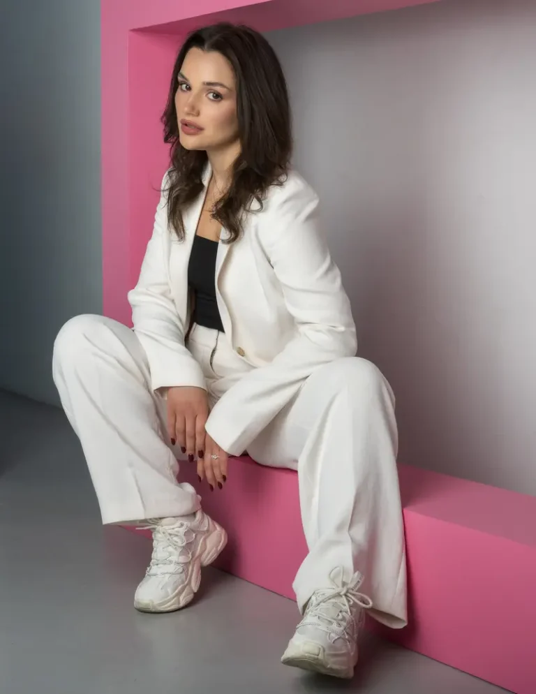 Urban Blush by Jon Clarke — L’AMOUR Magazine editorial