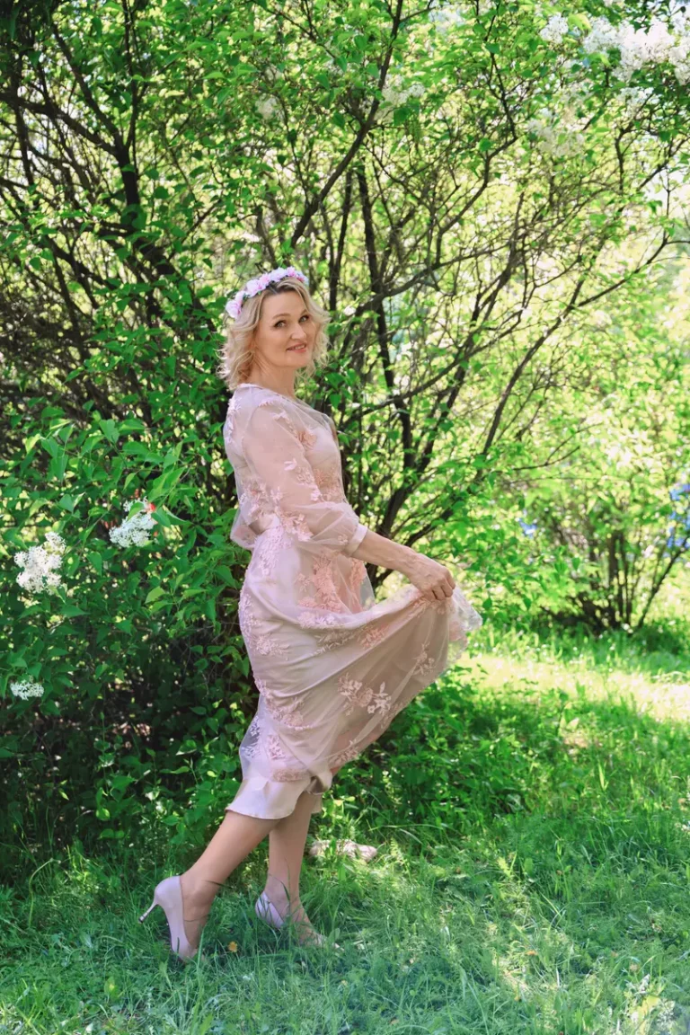 The tenderness of flowers by Nadezhda Yazovskih — L’AMOUR Magazine editorial